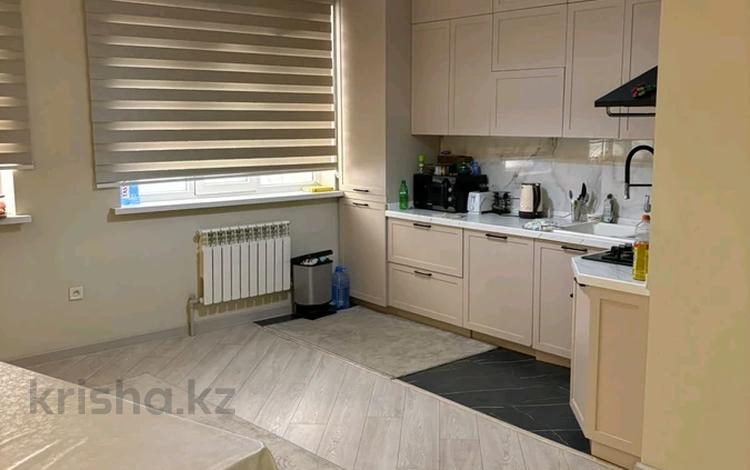 4-бөлмелі пәтер · 195 м² · 1/10 қабат, 18-й микрорайон 78А, бағасы: 100 млн ₸ в Шымкенте, Енбекшинский р-н — фото 2