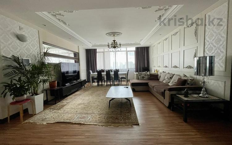 4-комнатная квартира, 140 м², 15 этаж, Кошкарбаева 10 за 95 млн 〒 в Астане, Алматы р-н — фото 2