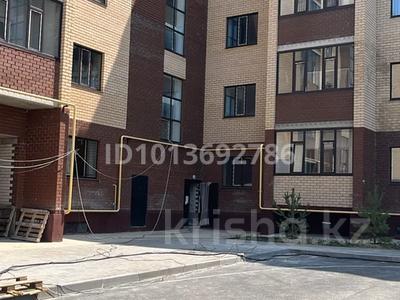 2-комнатная квартира · 78 м² · 5/5 этаж, мкр. Алтын орда, Ораз Татеулы 15а — рядом школа Акбобек за 31.5 млн ₸ в Актобе