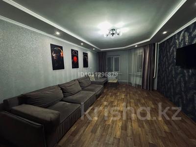2-бөлмелі пәтер · 80 м² · 8/15 қабат, Шакарима 60 — Шакарима-Кабанбай Батыра, бағасы: 14 000 ₸ в Семее