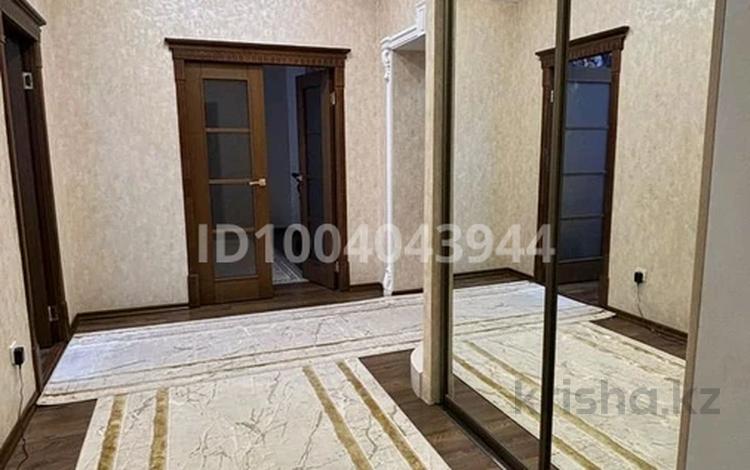 2-бөлмелі пәтер · 89 м² · 2/8 қабат, мкр Нурсая, Сұлтанахмет Қожықов 4д — Габдиева, бағасы: 38.5 млн ₸ в Атырау — фото 2