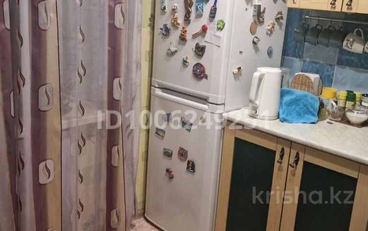 3-бөлмелі пәтер · 63.5 м² · 4/5 қабат, Абая — Гипермаркет Самади, бағасы: 17 млн ₸ в Жезказгане — фото 2