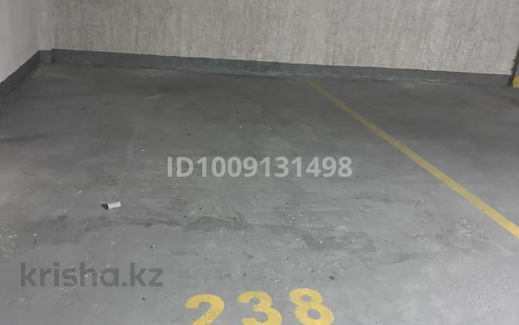 Паркинг · 20 м² · мкр Уркер, Е-15 9/2 — На пересечении Нуршаихова за 25 000 ₸ в Астане, Нура р-н — фото 2