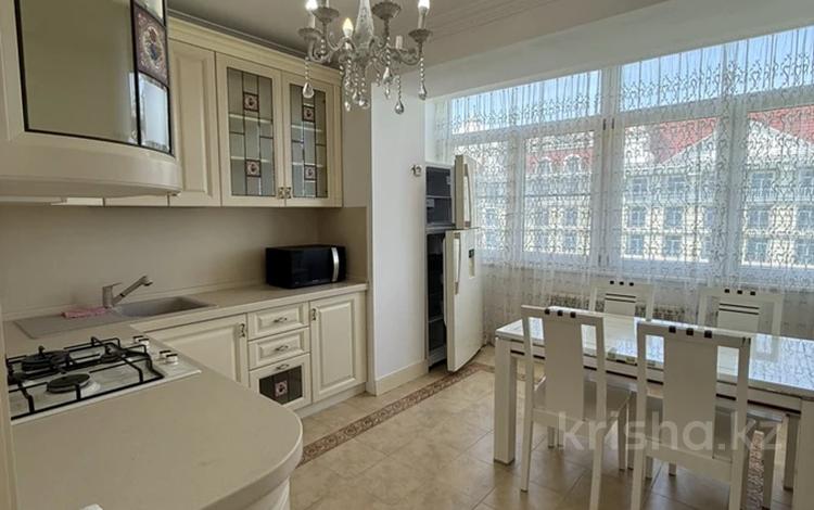 2-бөлмелі пәтер · 72 м² · 8/8 қабат, Кабанбай батыра 138 — Сейфулина -Кабанбай Батыра, бағасы: 470 000 ₸ в Алматы, Алмалинский р-н — фото 2