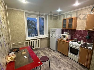 4-бөлмелі пәтер · 90 м² · 3/5 қабат, Автобазовский 13 — Магазин, школа, Фикс прайс прядом, бағасы: 100 000 〒 в Экибастузе