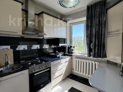 3-комнатная квартира · 62 м² · 5/5 этаж, Строителей 17 за 22 млн ₸ в Караганде, Казыбек би р-н