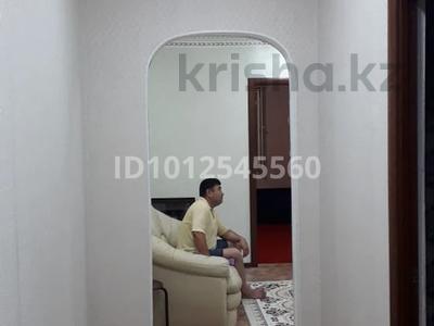 4-бөлмелі пәтер · 64 м² · 3/5 қабат, мкр Айгуль, Желтоксан 2/1 — Мирзоян, бағасы: 17.5 млн ₸ в Уральске