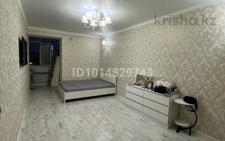 1-комнатная квартира · 50 м² · 4/9 этаж, мкр. Алтын орда 10 — Школа Билим за 150 000 ₸ в Актобе — фото 2
