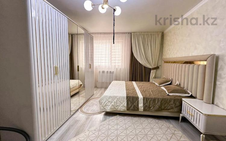 3-бөлмелі пәтер · 106 м² · 1/5 қабат, Бирлик, бағасы: 40 млн ₸ в Талдыкоргане, мкр Бирлик — фото 16