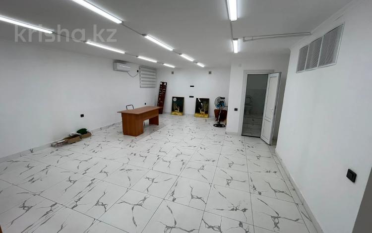 Свободное назначение, офисы, магазины и бутики, общепит, салоны красоты, медцентры и аптеки, образование, развлечения · 117 м² за 31 млн 〒 в Семее — фото 2