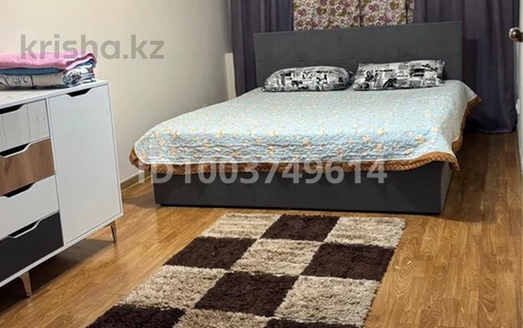 2-бөлмелі пәтер · 45 м² · 1/4 қабат, Маметовой 72/1, бағасы: 3 000 ₸ в Алматы, Алмалинский р-н — фото 2