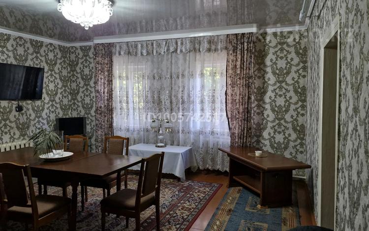 Жеке үй · 4 бөлме · 120 м² · 10 сот., мкр Михайловка — улица Бадина, бағасы: 18 млн ₸ в Караганде, Казыбек би р-н — фото 8