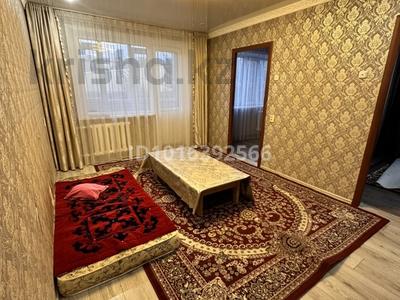 3-комнатная квартира · 48 м² · 2/5 этаж, Майкудук, 16й микрорайон — Находится возле кинотеатр «Сарыарка» и школа 76 за 150 000 ₸ в Караганде, Алихана Бокейханова р-н