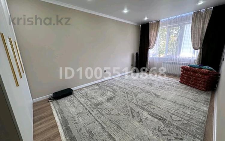 3-бөлмелі пәтер · 63 м² · 5/5 қабат, мкр Строитель, бағасы: 22 млн ₸ в Уральске — фото 2