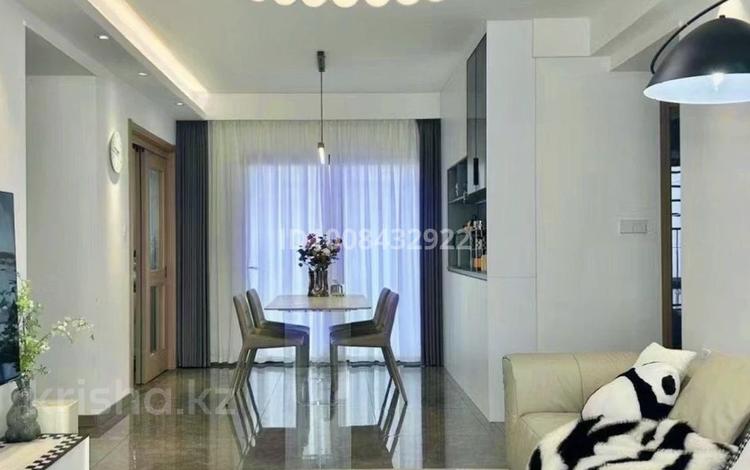 1-комнатная квартира · 55 м² · 4/17 этаж, мкр Юго-Восток, проспект Шахтеров 46/1 за 17 000 ₸ в Караганде, Казыбек би р-н — фото 2