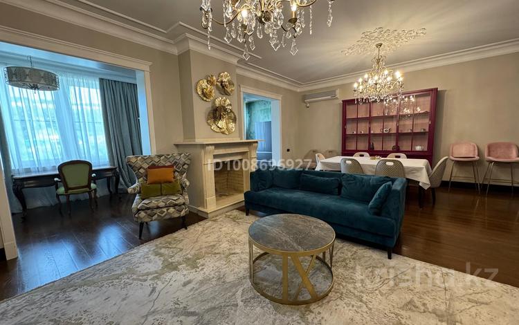 4-комнатная квартира · 207 м² · 4/4 этаж, Омаровой 27 за ~ 1.7 млн 〒 в Алматы, Медеуский р-н — фото 2