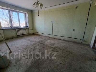 3-комнатная квартира · 63 м² · 3/5 этаж, 2 мкр 35 дом за 23.5 млн 〒 в Конаеве