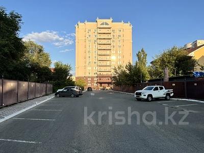 3-бөлмелі пәтер · 112.8 м² · 11/11 қабат, Пр. Студенческий 40А — Набережная, Городской Акимат, Атырауский государственный университет им. Х. Досмухамедова, Поликлиника #1, бағасы: 50 млн ₸