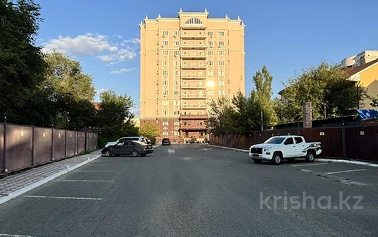 3-бөлмелі пәтер · 112.8 м² · 11/11 қабат, Пр. Студенческий 40А — Набережная, Городской Акимат, Атырауский государственный университет им. Х. Досмухамедова, Поликлиника #1, бағасы: 50 млн ₸ — фото 2