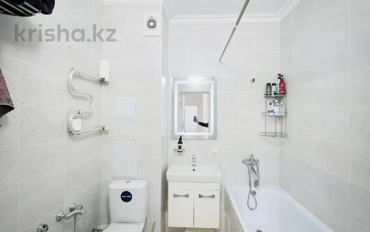 2-бөлмелі пәтер · 60 м² · 2/12 қабат, Роза Багланова 2, бағасы: 37.5 млн ₸ в Астане, Нура р-н — фото 2