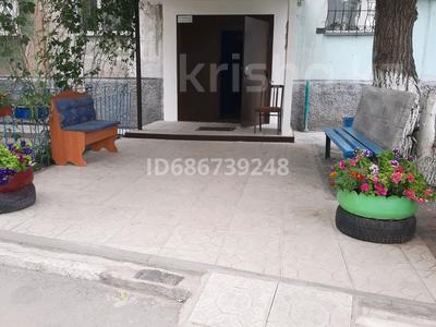 2-бөлмелі пәтер · 40.2 м² · 5/5 қабат, Чокана Валиханова 11 — Поликлиники, бағасы: 9 млн ₸ в Темиртау