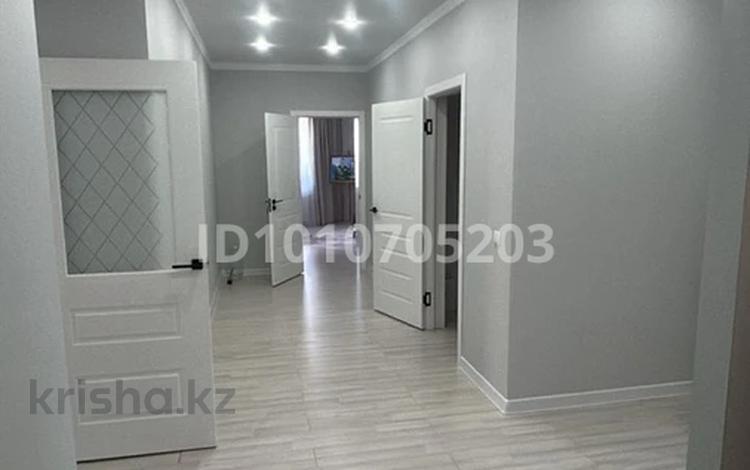4-комнатная квартира · 139.8 м² · 7/9 этаж, мкр. Алтын орда, Батыс 2 7е — Школа 80 за 67 млн ₸ в Актобе — фото 2