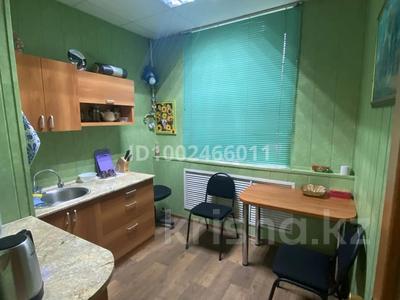 3-комнатная квартира · 65 м² · 1/3 этаж, 40 лет Октября за 12.8 млн 〒 в Рудном