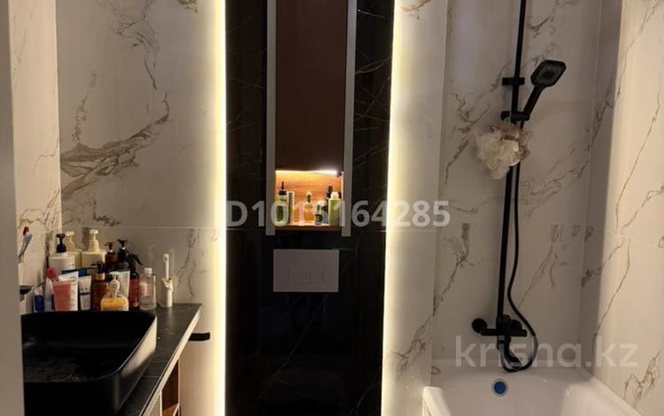 2-бөлмелі пәтер · 46 м² · 11/12 қабат, Торекулова 95/1, бағасы: 53 млн ₸ в Алматы, Алмалинский р-н — фото 2