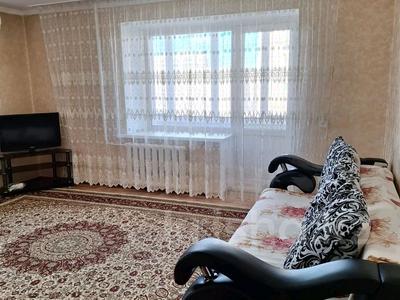 2-комнатная квартира, 55 м², 3/9 этаж помесячно, Славского за 150 000 〒 в Усть-Каменогорске
