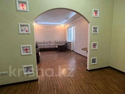 3-комнатная квартира, 90 м², 6/9 этаж, Кенесары хана за 55 млн 〒 в Алматы