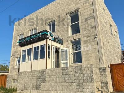 Еркін, кеңселер, дүкендер мен бутиктер, сұлулық салондары, медорталықтар мен дәріханалар, білім орталықтары · 300 м², бағасы: 250 млн 〒 в Зайсане