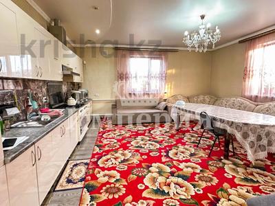 Продажа домов и дачи в Жетысу обл.: Отдельный дом · 5 комнат · 196 м² · 10 сот., Восточный 47 за 65 млн 〒 Отдельный дом · 5 комнат · 196 м² · 10 сот., Восточный 47 за 65 млн 〒 в Талдыкоргане