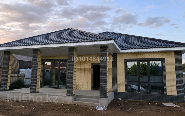 Отдельный дом · 4 комнаты · 140 м² · 5 сот., Иксанова 4 — Грин парк за 30 млн ₸ в Уральске — фото 3
