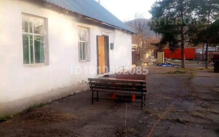 Жеке үй · 3 бөлме · 60.4 м² · 10 сот., Валиханова 5 а, бағасы: 28 млн ₸ в Есик — фото 2