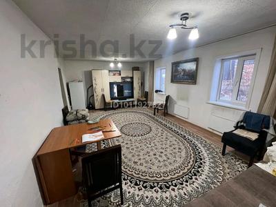 Отдельный дом · 4 комнаты · 80 м² · 12 сот., мкр Городской Аэропорт, Курмангазы 13 — Космонавтов за 45 млн ₸ в Караганде, Казыбек би р-н