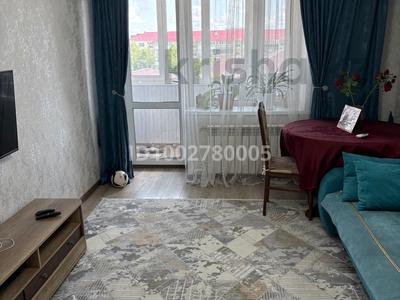 3-комнатная квартира · 63 м² · 5/5 этаж, Кердери — район СОШ 7 за 25 млн 〒 в Уральске, мкр Школьник