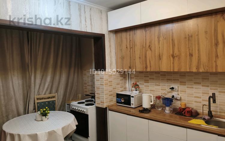 1-бөлмелі пәтер · 43 м² · 1/5 қабат, Айнабұлақ-3 ш/а. 155, бағасы: 26 млн ₸ в Алматы, Жетысуский р-н — фото 2