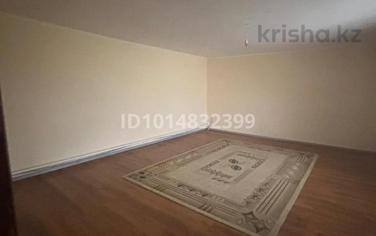 Жеке үй · 2 бөлме · 70 м² · 10 жүзд., Сыпыра жырау, бағасы: 100 000 ₸ в Атырау, мкр Мирас — фото 2