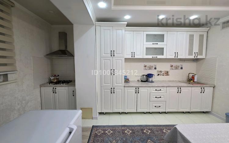 3-комнатная квартира · 89 м² · 3/5 этаж, 12 мкр 22 за 35.5 млн ₸ в Таразе — фото 2
