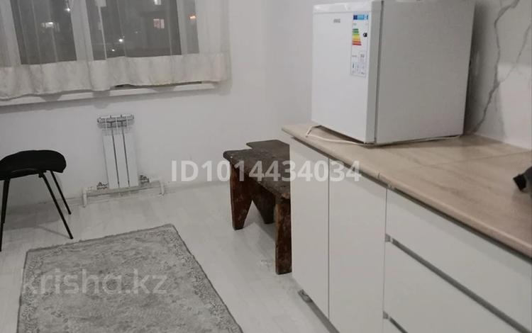 3-комнатная квартира · 64 м² · 2/9 этаж, Қарағайлы 111 за 160 000 ₸ в Семее — фото 2