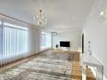 5-комнатная квартира · 192 м², Бухар жырау 26 за 350 млн ₸ в Астане, Есильский р-н — фото 2