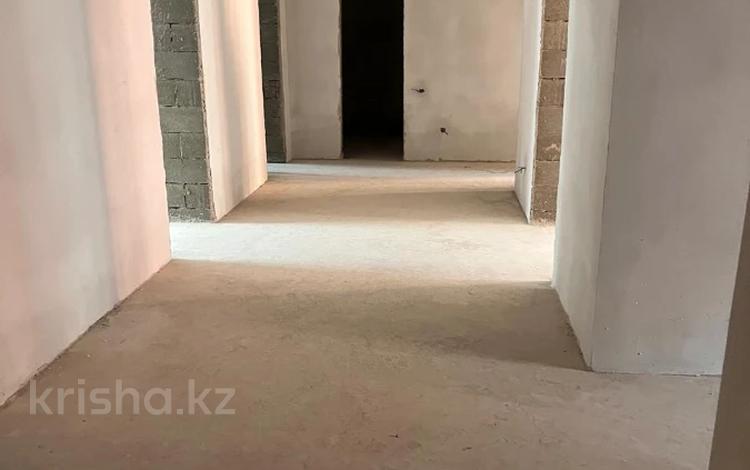 4-комнатная квартира · 135 м² · 6/9 этаж, мкр. Алтын орда за 38.3 млн ₸ в Актобе — фото 2