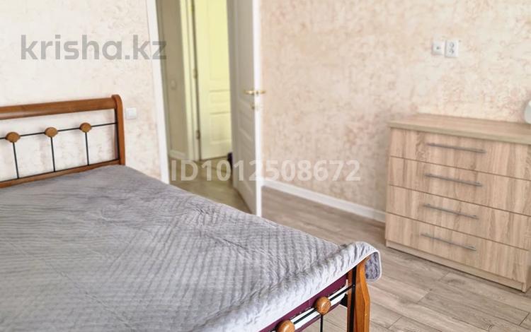 3-комнатная квартира · 80 м² · 3/9 этаж, Камзина 41/1 за 400 000 ₸ в Павлодаре — фото 2