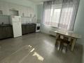 1-комнатная квартира, 47 м², 4/9 этаж помесячно, мкр Мамыр-3 за 190 000 〒 в Алматы, Ауэзовский р-н — фото 2