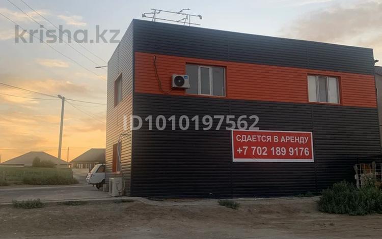 Свободное назначение, магазины и бутики, общепит · 17 м² за 50 000 〒 в Атырау, мкр Оркен — фото 2