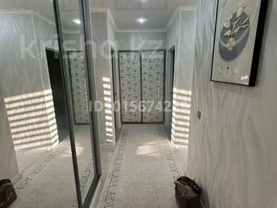 3-комнатная квартира · 73 м² · 3/5 этаж, 12-й мкр 56 — Рядом ТРК Актау, две школы, две садик за 26 млн ₸