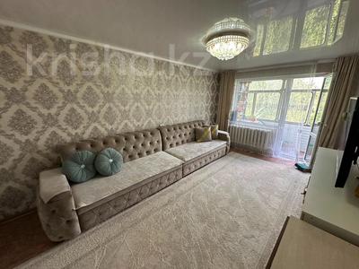 3-бөлмелі пәтер · 60 м² · 5/5 қабат, Бурова 51А, бағасы: 23 млн ₸ в Усть-Каменогорске