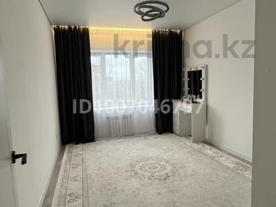 3-комнатная квартира · 100 м² · 2/9 этаж, мкр. Зачаганск пгт, М Монкеулы 108/5 — По Жангирхана ост молодежная за 38 млн 〒 в Уральске