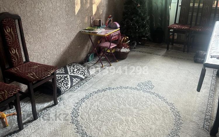 2-комнатная квартира · 12 м² · 4 этаж, мкр Самал 49 за 150 000 ₸ в Таразе — фото 2
