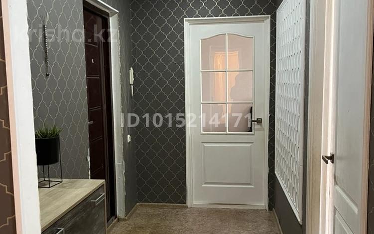 2-комнатная квартира · 54 м², мкр 12 за 180 000 ₸ в Актобе — фото 2